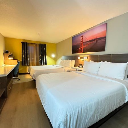 Quality Inn & Suites 윌로즈 외부 사진