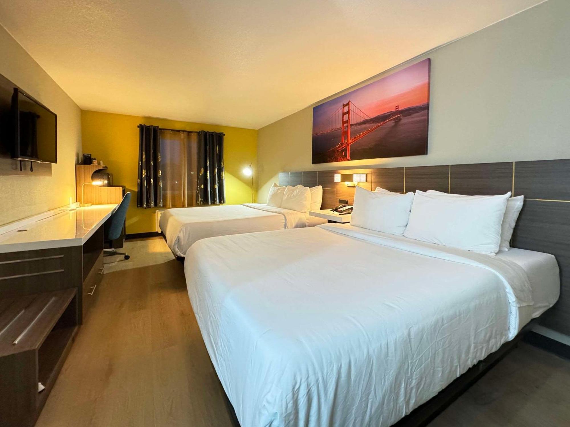 Quality Inn & Suites 윌로즈 외부 사진